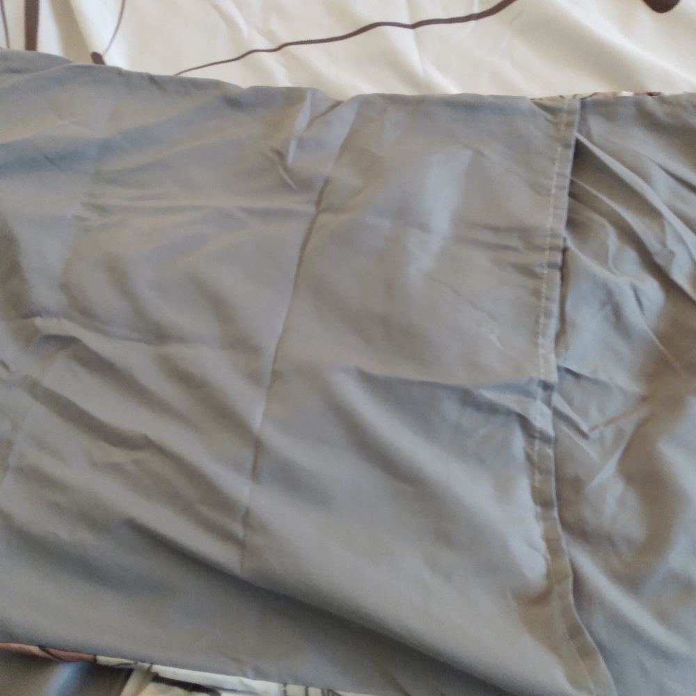 Bedding - Picture 8 of 9